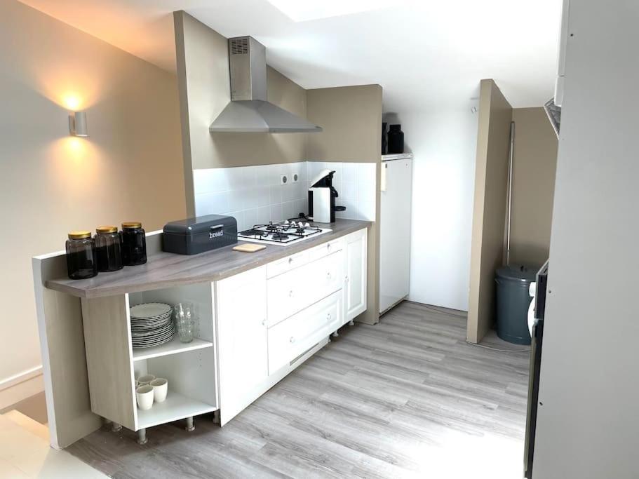 Cosy Camon Bolt-Hole Apartment Exterior photo